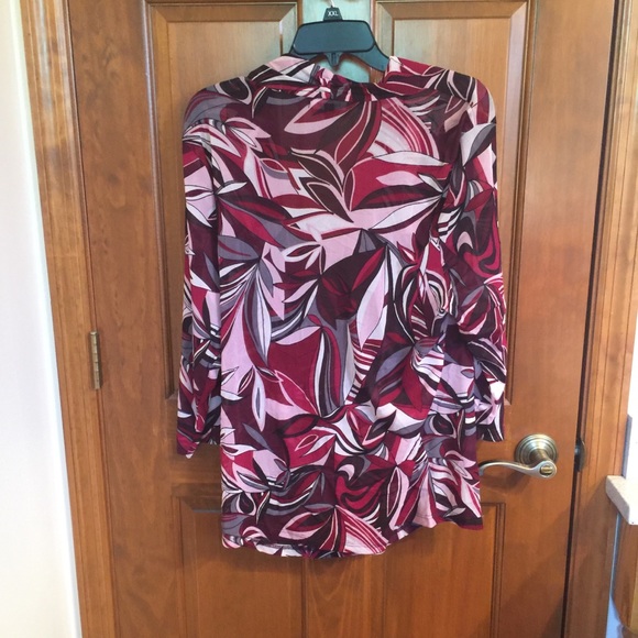 SOLD NWT Karen Kane 3X Wine & Roses 3/4 Sleeve Wrap - Picture 2 of 8